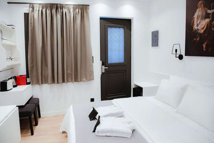 Room 13 of 46