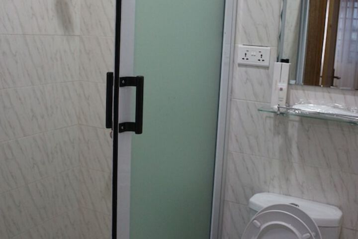 Room 15 of 25