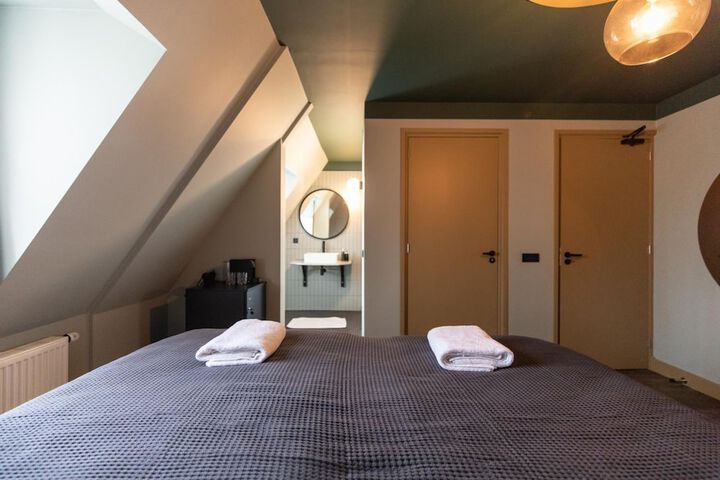Room 20 of 39