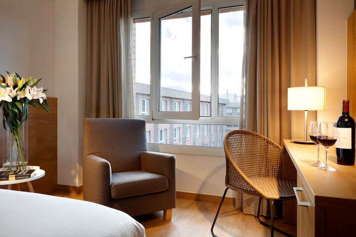 Room 7 of 38