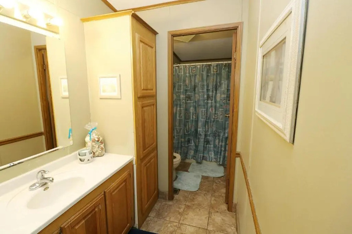 Room 6 of 14