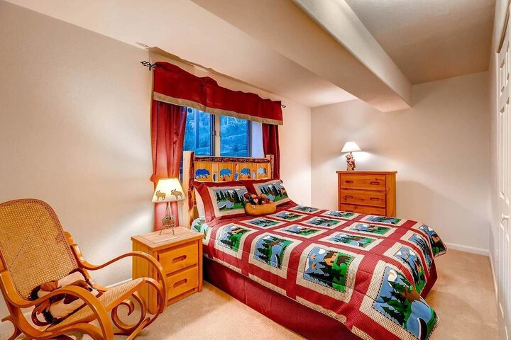 Room 3 of 18