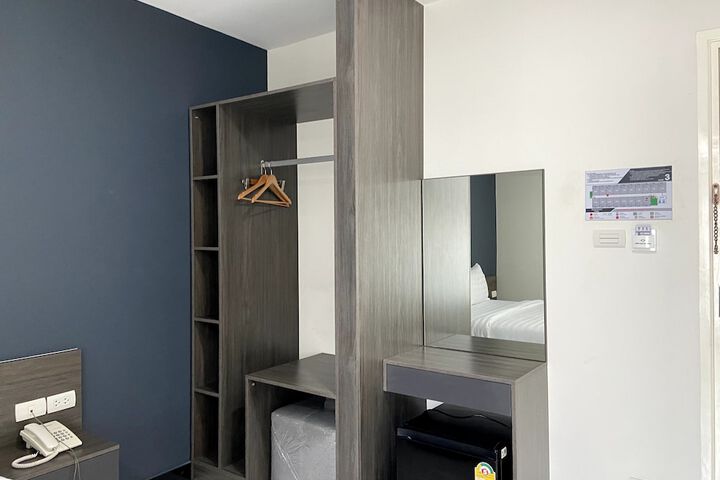 Room 14 of 29