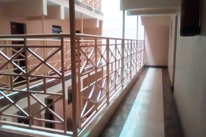 Ballroom/Hall 17 of 19