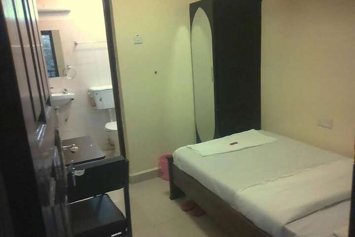 Room 4 of 24
