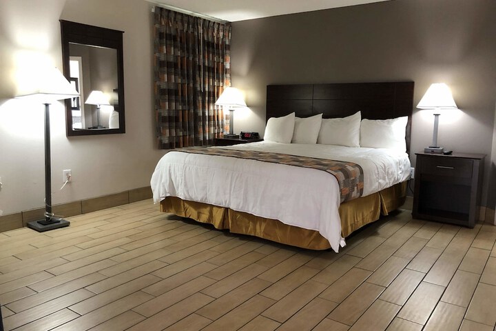 Room 48 of 114