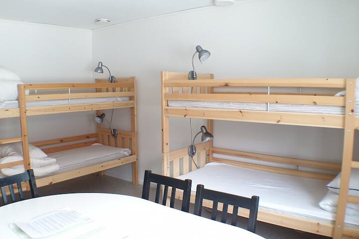 Room 6 of 68