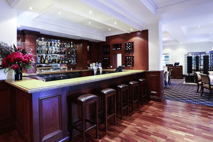 Lounge 96 of 138