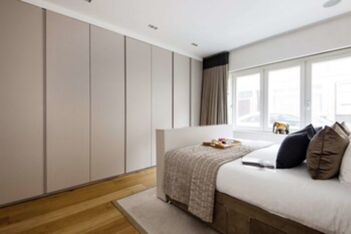 Room 17 of 28