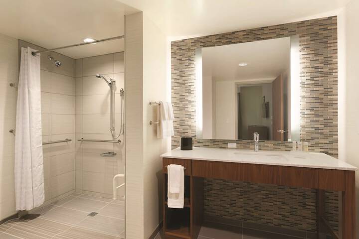 Bathroom shower