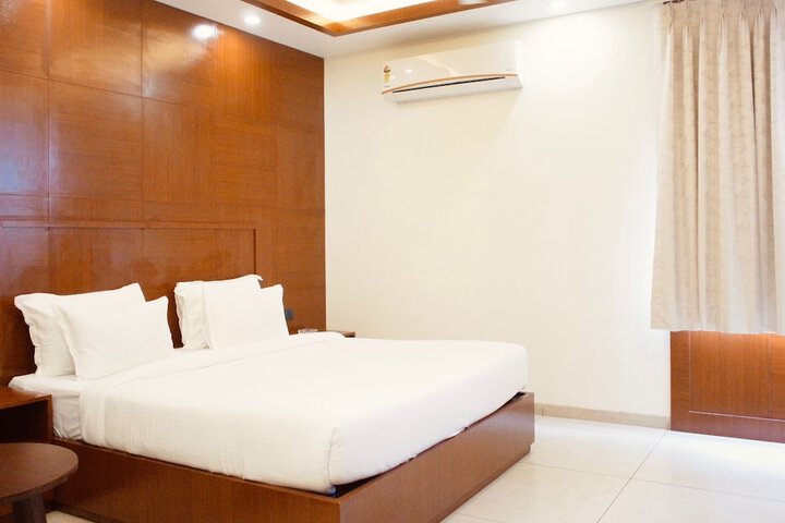 Room 5 of 64