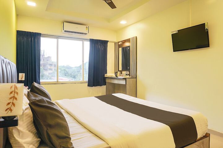 Room 27 of 37