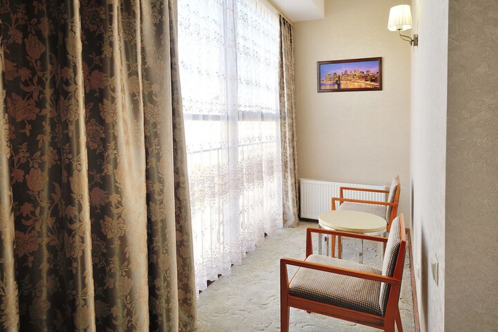 Room 25 of 37