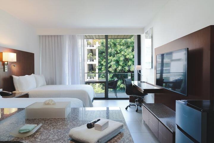 Room 18 of 114