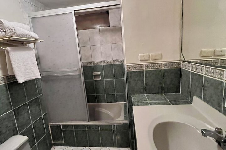 Room 43 of 69