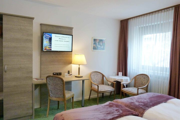 Room 27 of 50