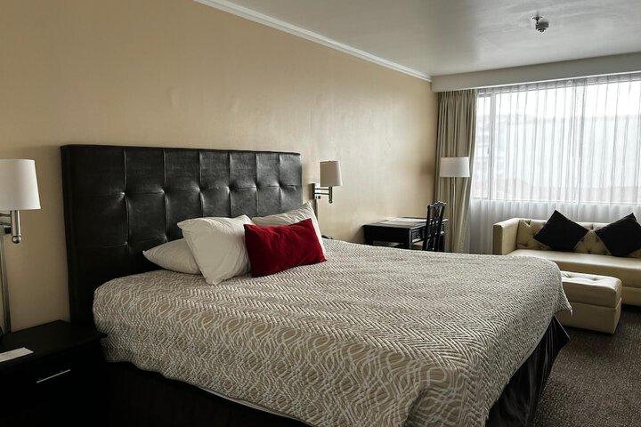 Room 4 of 22