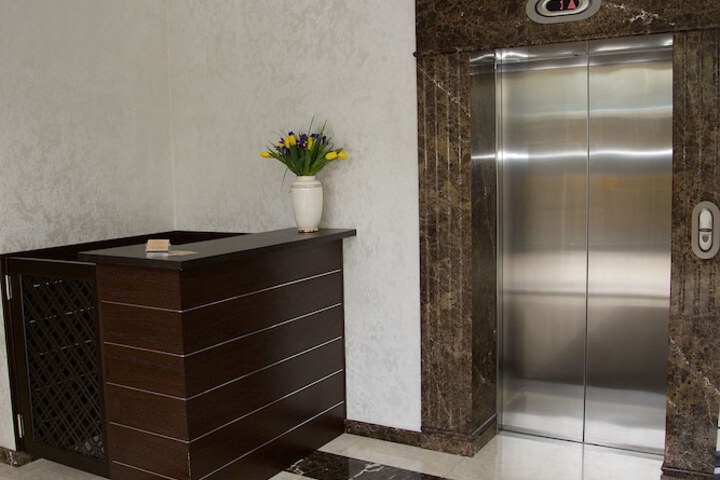 Hotel 3 of 72