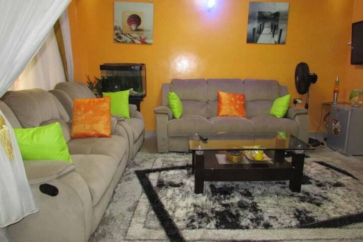 Room 4 of 10