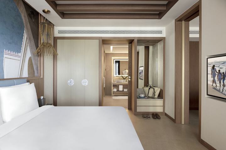 Room 17 of 115
