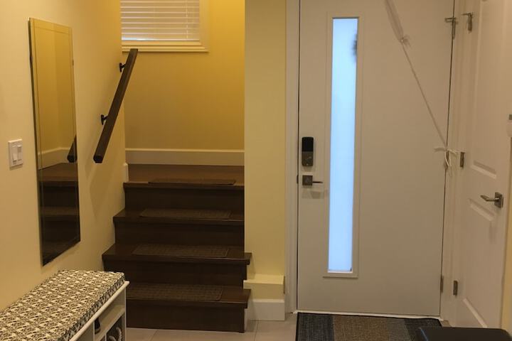 Room 2 of 16
