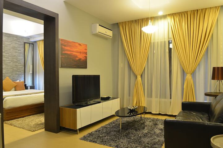 Room 6 of 36