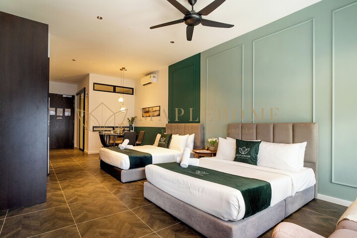 Room 18 of 100