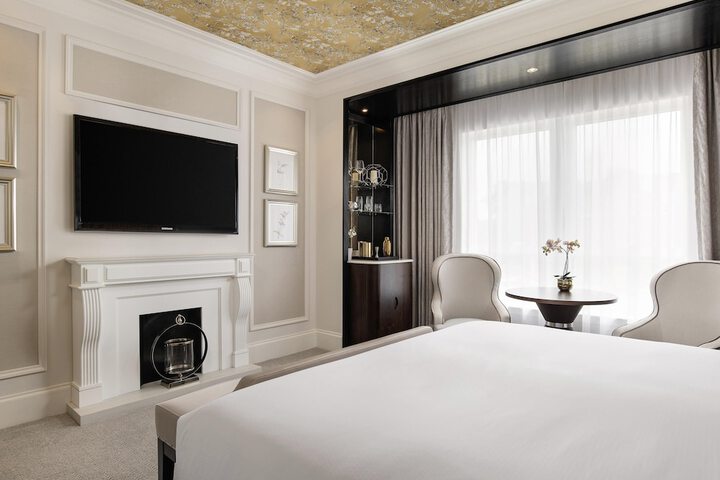 Room 11 of 188
