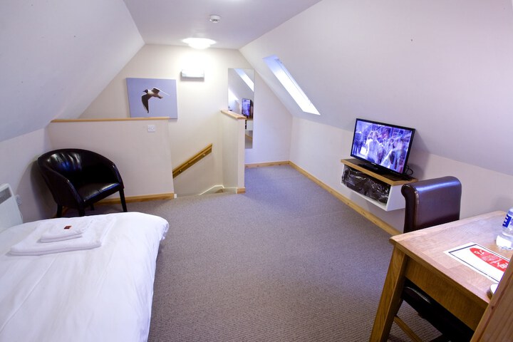 Room 3 of 26