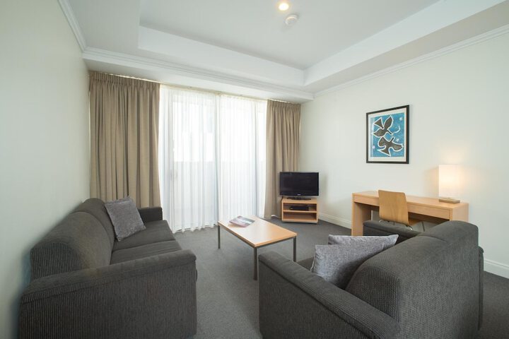 Room 28 of 38