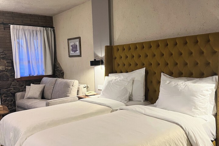 Room 8 of 45
