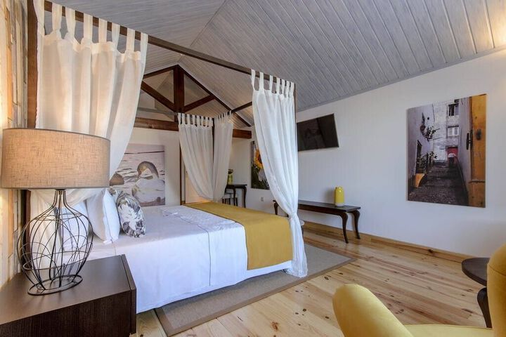 Room 2 of 86