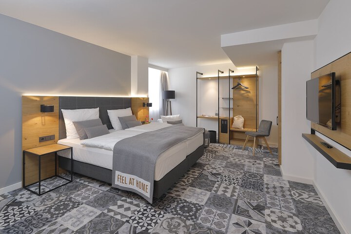 Room 6 of 60