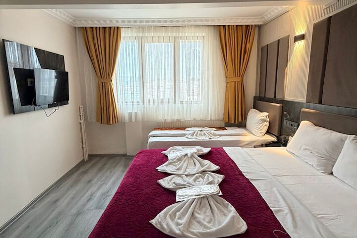 Room 43 of 60