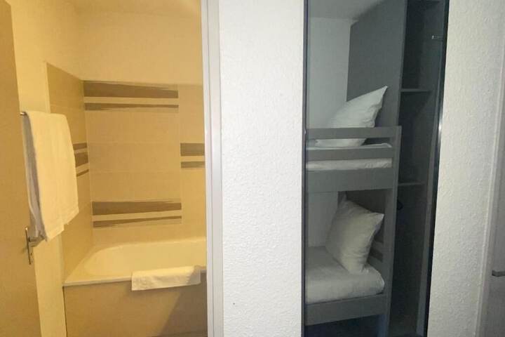 Room 18 of 46