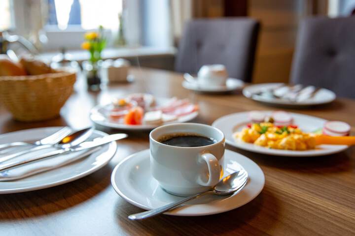 Breakfast/Coffee Service 20 of 34
