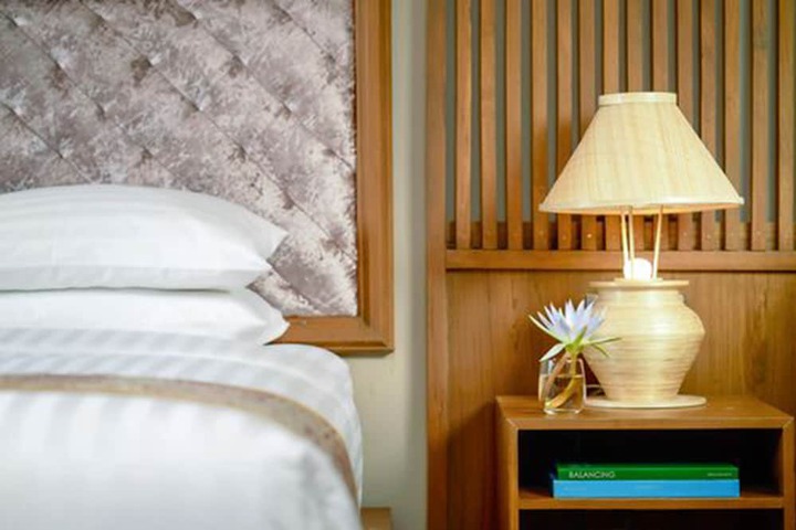 Room 4 of 28