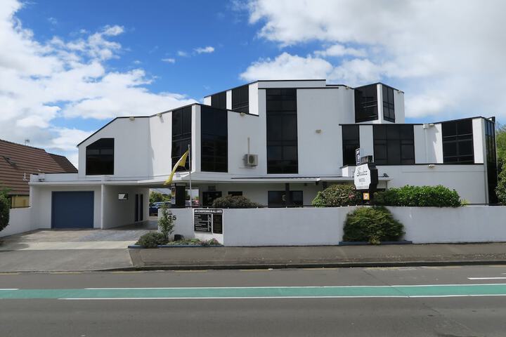 Photo of Shadzz Motel & Conference Centre