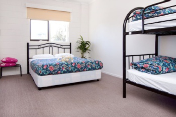 Room 34 of 216