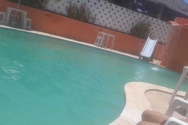Pool 12 of 15