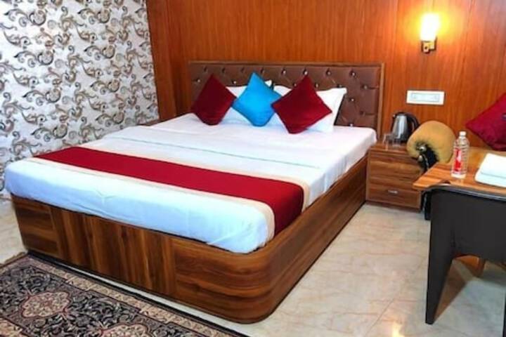 Room 18 of 26