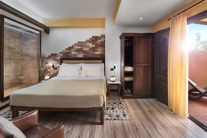Room 8 of 35