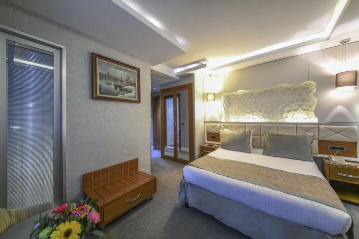 Room 16 of 110