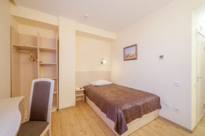 Room 9 of 44