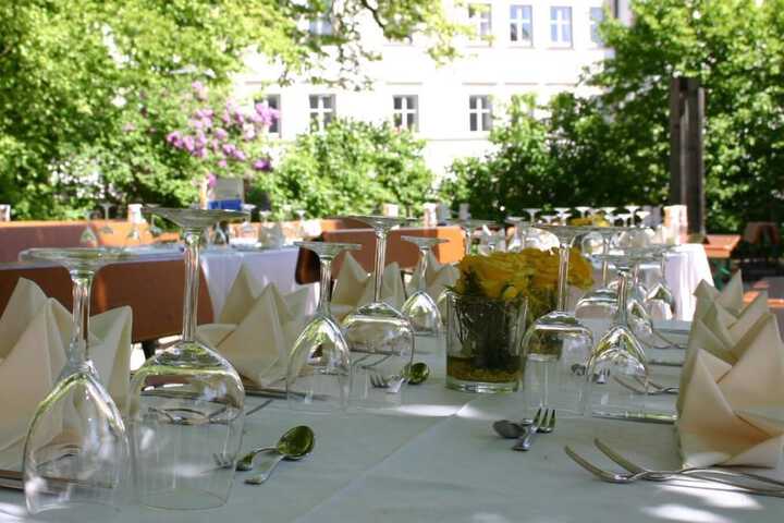 Dining 36 of 52