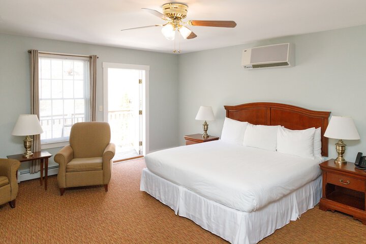 Room 7 of 82