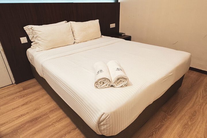 Room 2 of 13
