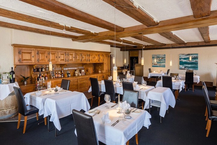Dining Photos