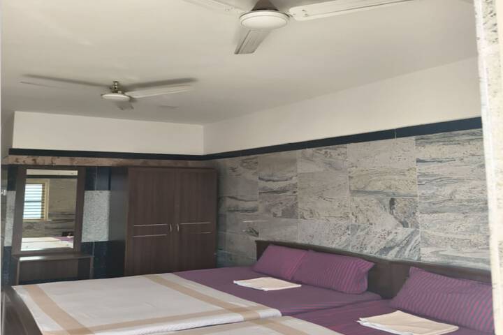 Room 15 of 31