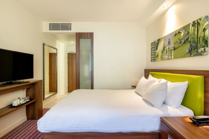 Room 9 of 64